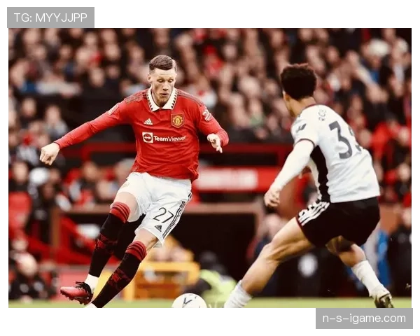 英超焦点战:富勒姆主场迎战曼联,双方力争三分延续回暖势头 英超焦点战:富勒姆主场迎战曼联,双方力争三分延续回暖势头