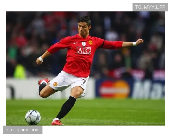 C罗重返曼联状态回暖，球迷期待再创辉煌