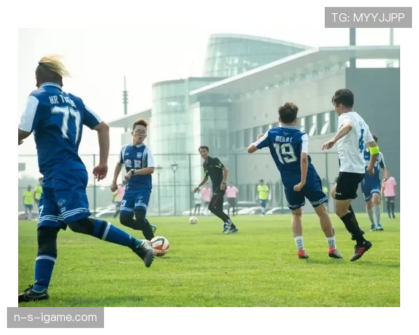 从街头追梦到绿茵巨星：劳塔罗·马丁内斯的成长之路