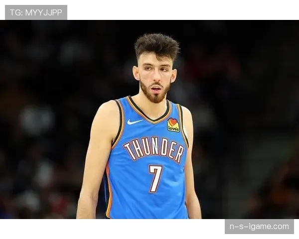 切特·霍姆格伦篮下高效终结对比新秀均值提升球队内线威慑力